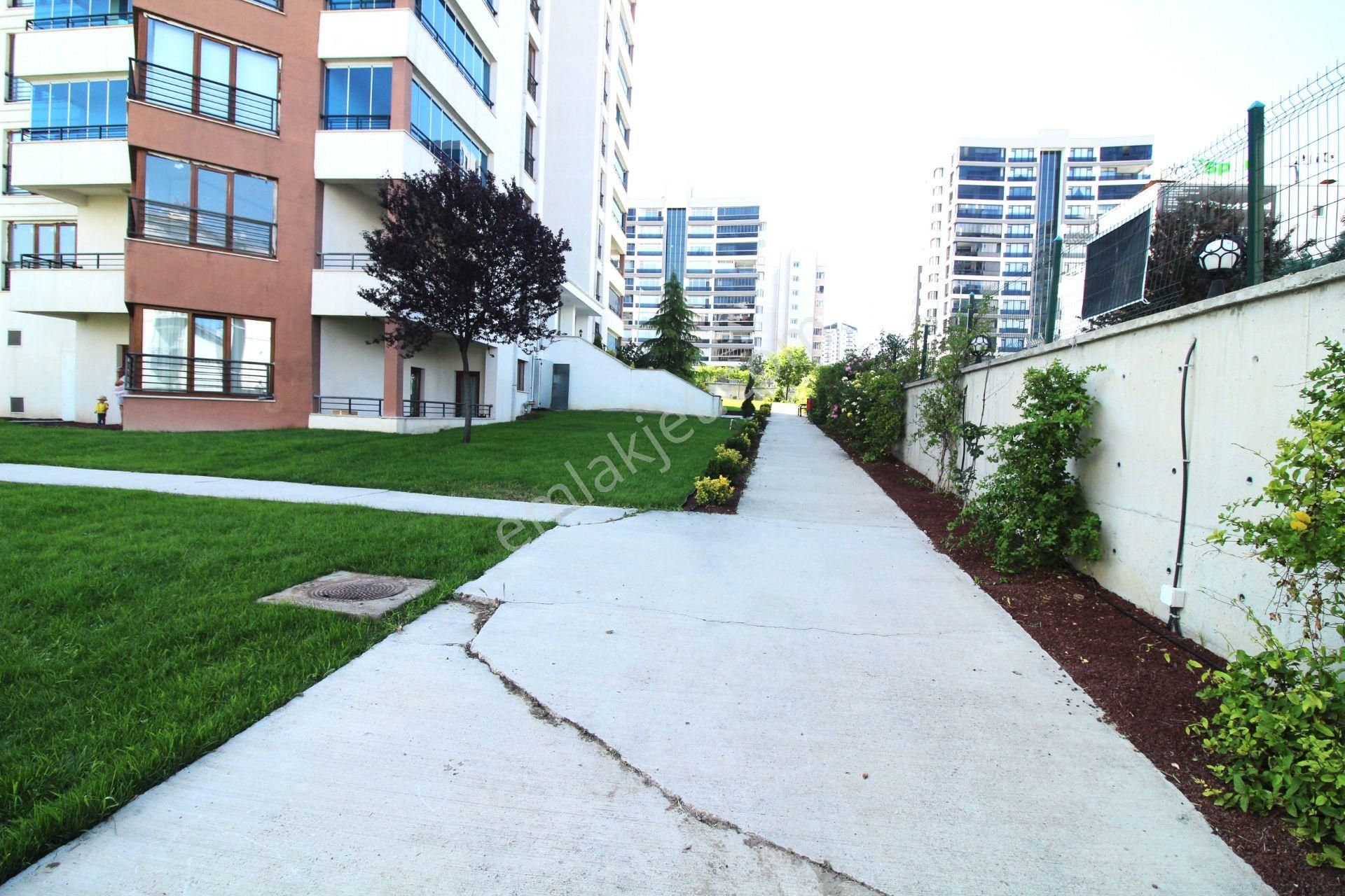 Kiralık Dubleks Daire 240 M2 5+2 Teraslı Çatı Dubleksi Yeni Bağlıca - Görsel 13