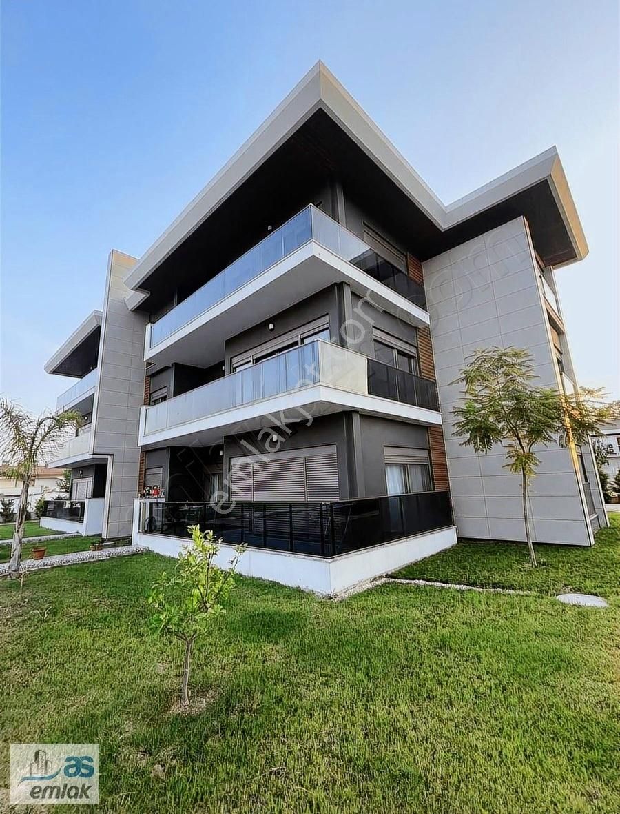 Sorgunun En Güzel Sitesinde 3+1 Satılık Daire