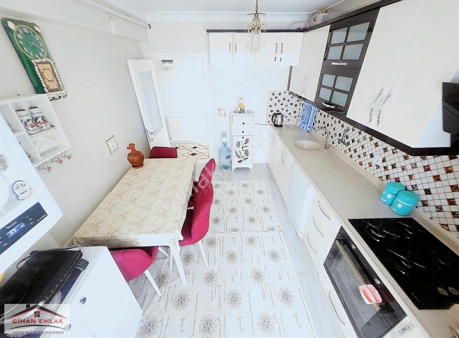 Cihandan Şehitkubilayda Selim Cad Yakını 3+1 Yapılı Daire