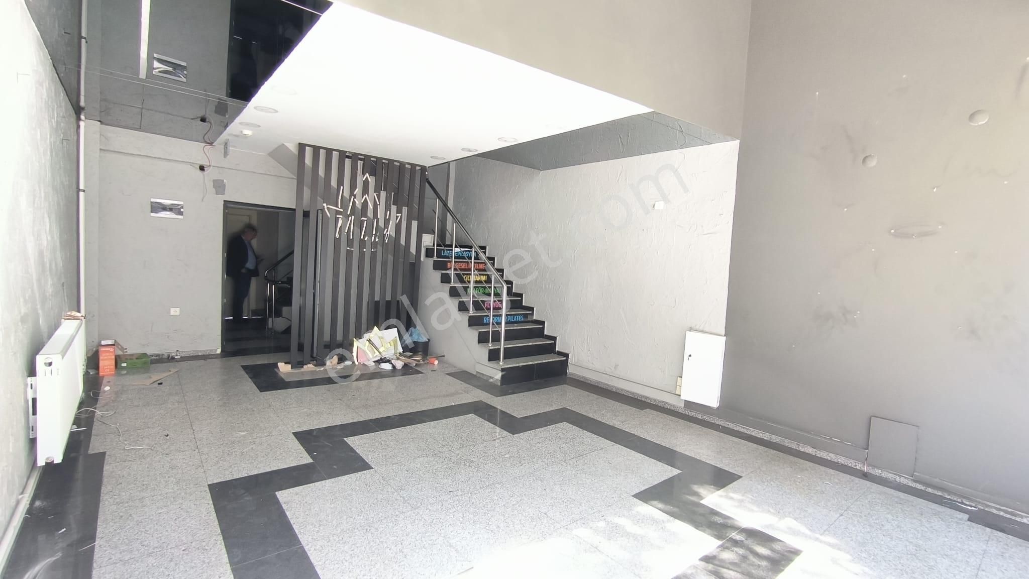 Trabzon Meydan Gazipaşa Cad. Üzerinde Kiralık Dükkan