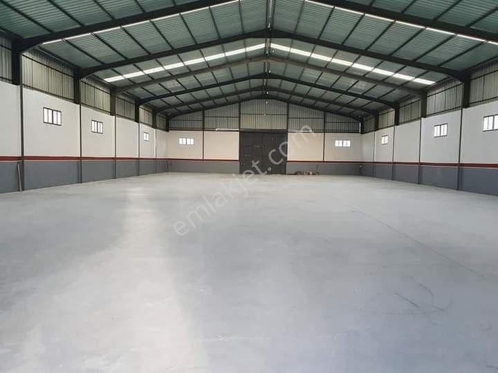 Ataşehir 1.500 M2 Kiralık Depo