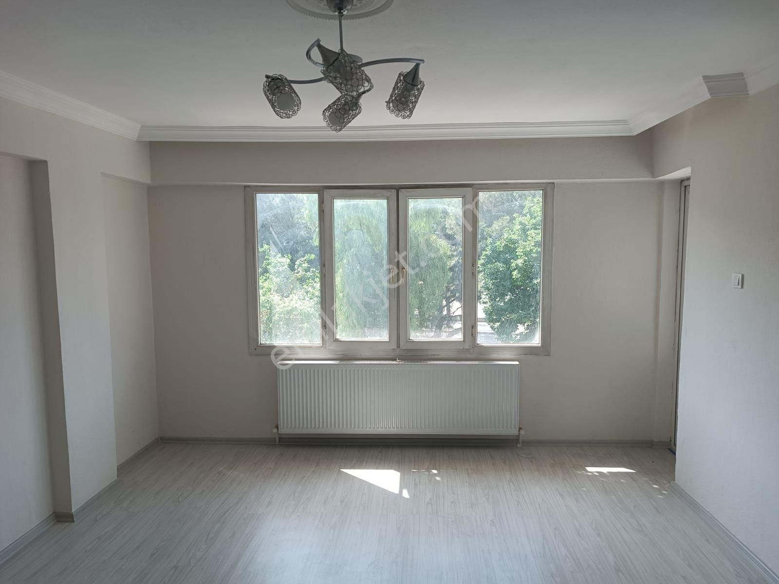 Yeni Mahallede Ara Kat Kiralık Daire
