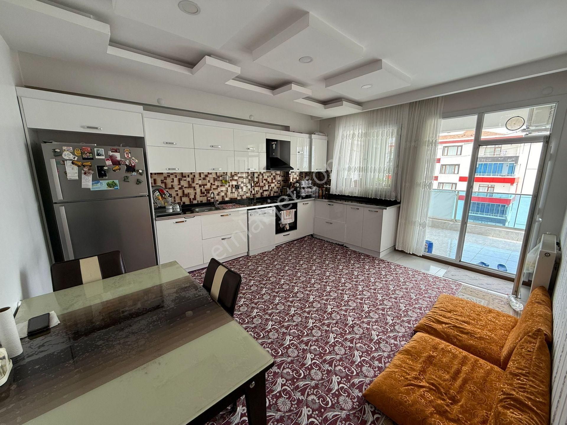 Fabrika Mahallesinde 3+1 Satılık Havuzlu Lux Daire