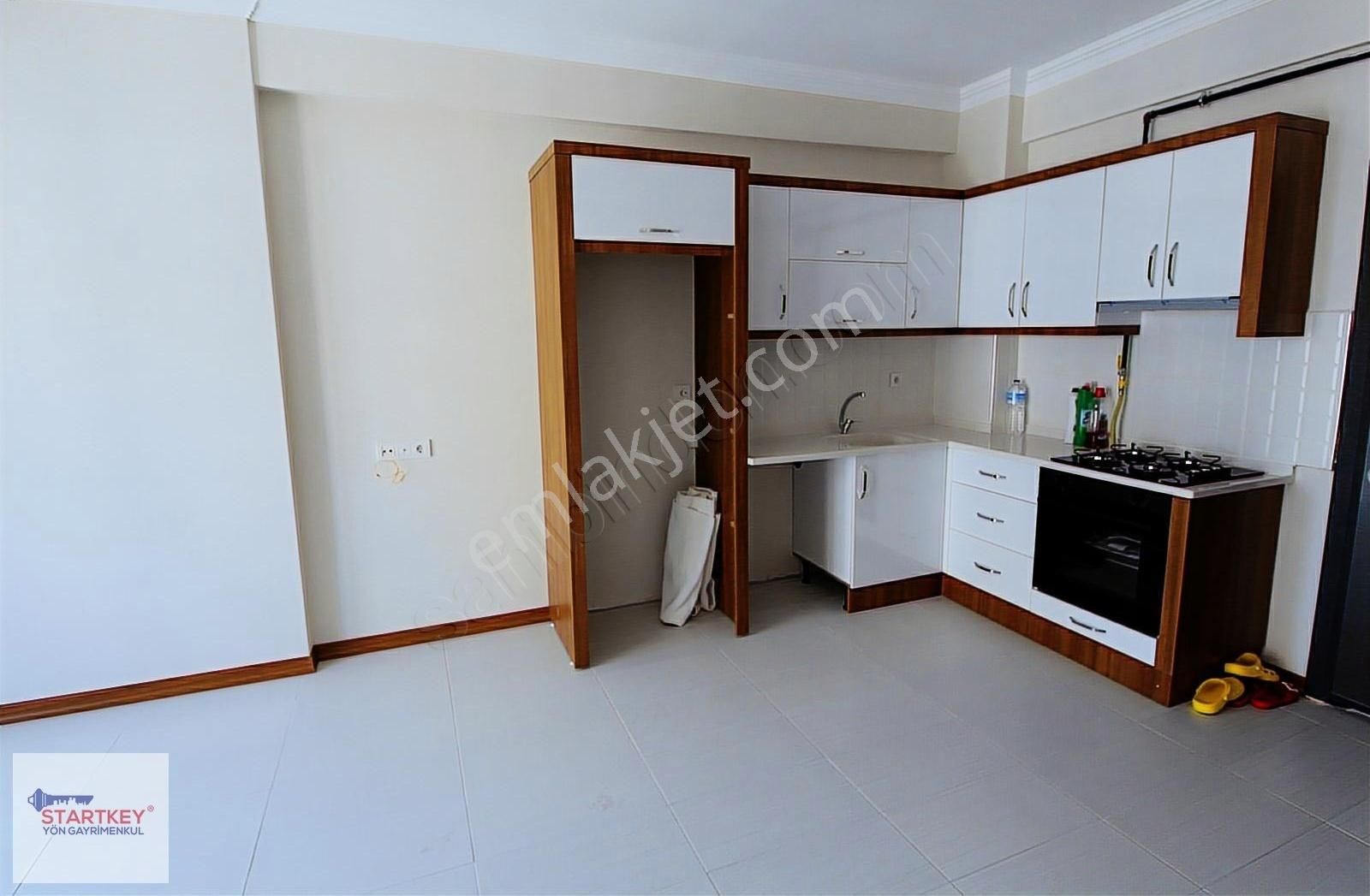 Yön'den Adliyeye Yakın Cadde Üzeri Arakat 1+1 Eşyasız Daire