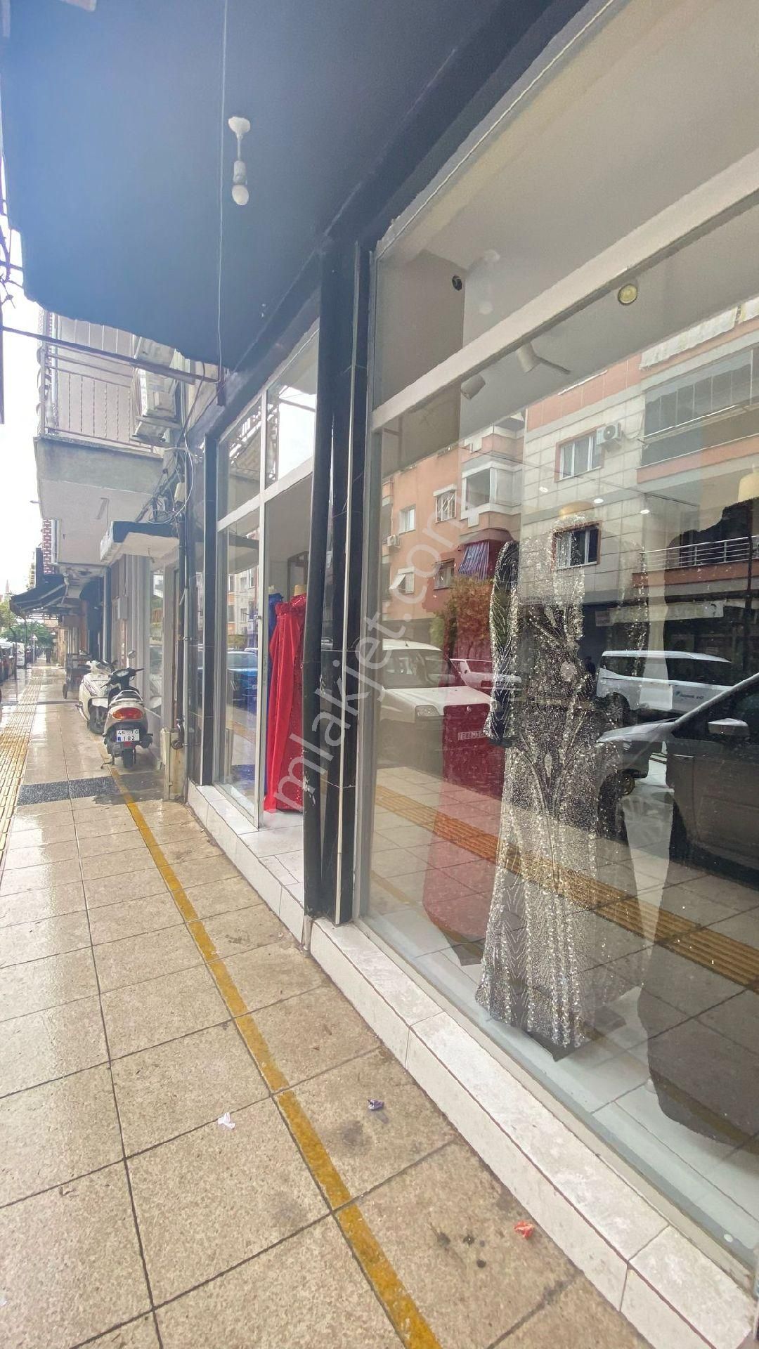 Cumhuriyet Mahallesi Satılık Duükkan