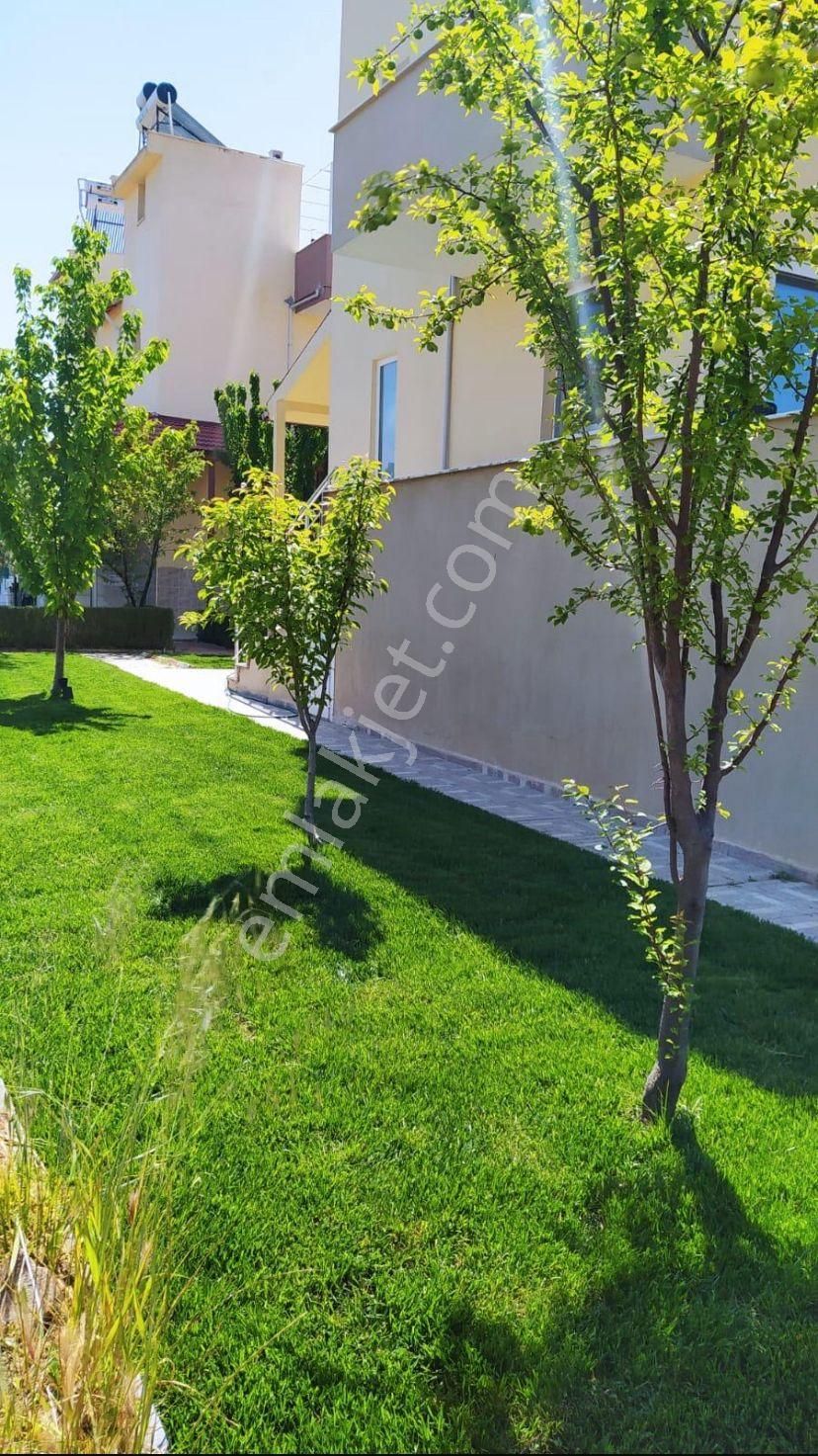 Turpa Dikili Yazlık Kiralık Eşyalı Denize Yakın Villa
