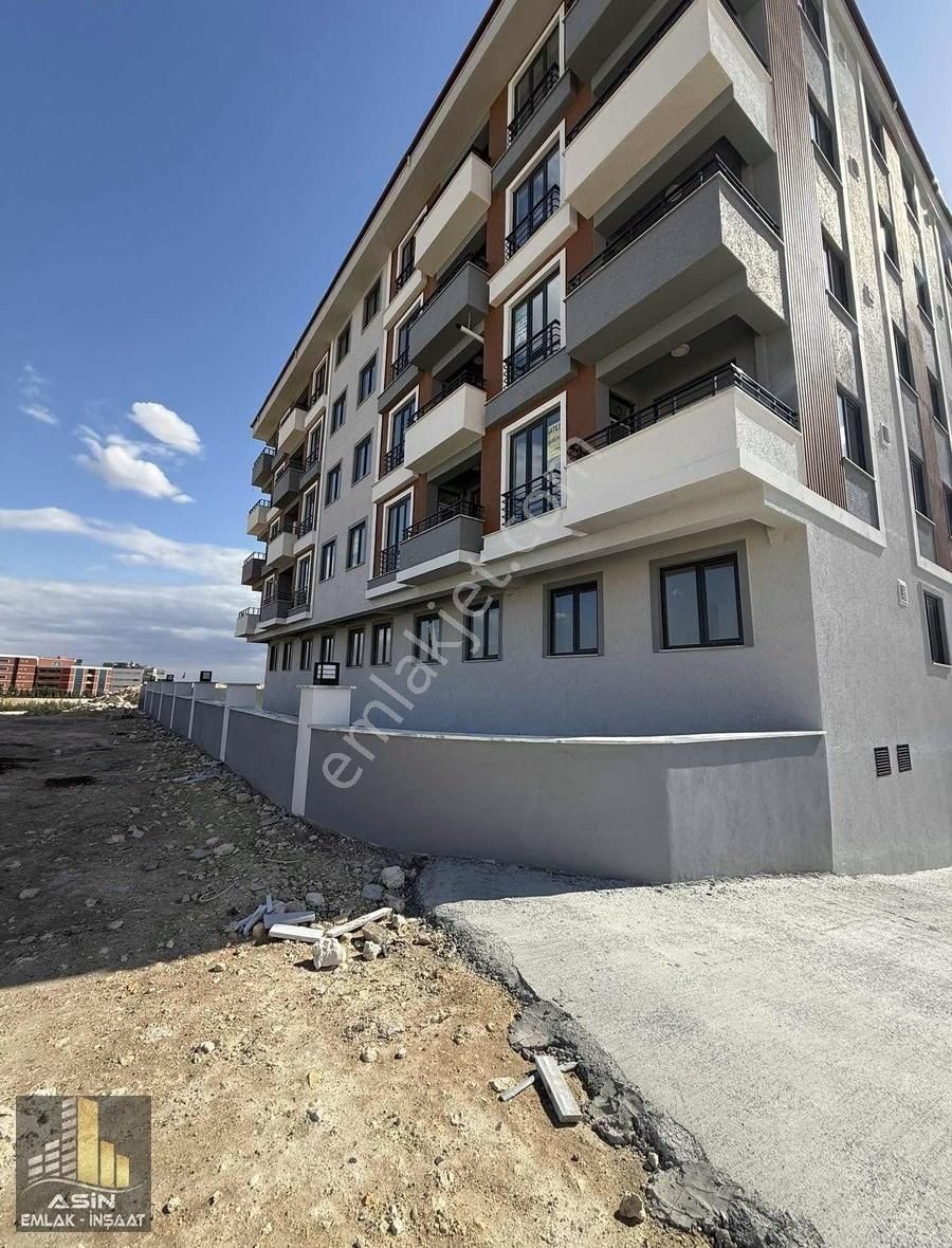 Asin Gayrimenkul'den Üniversite Civarı Sıfır 2+1 Daire