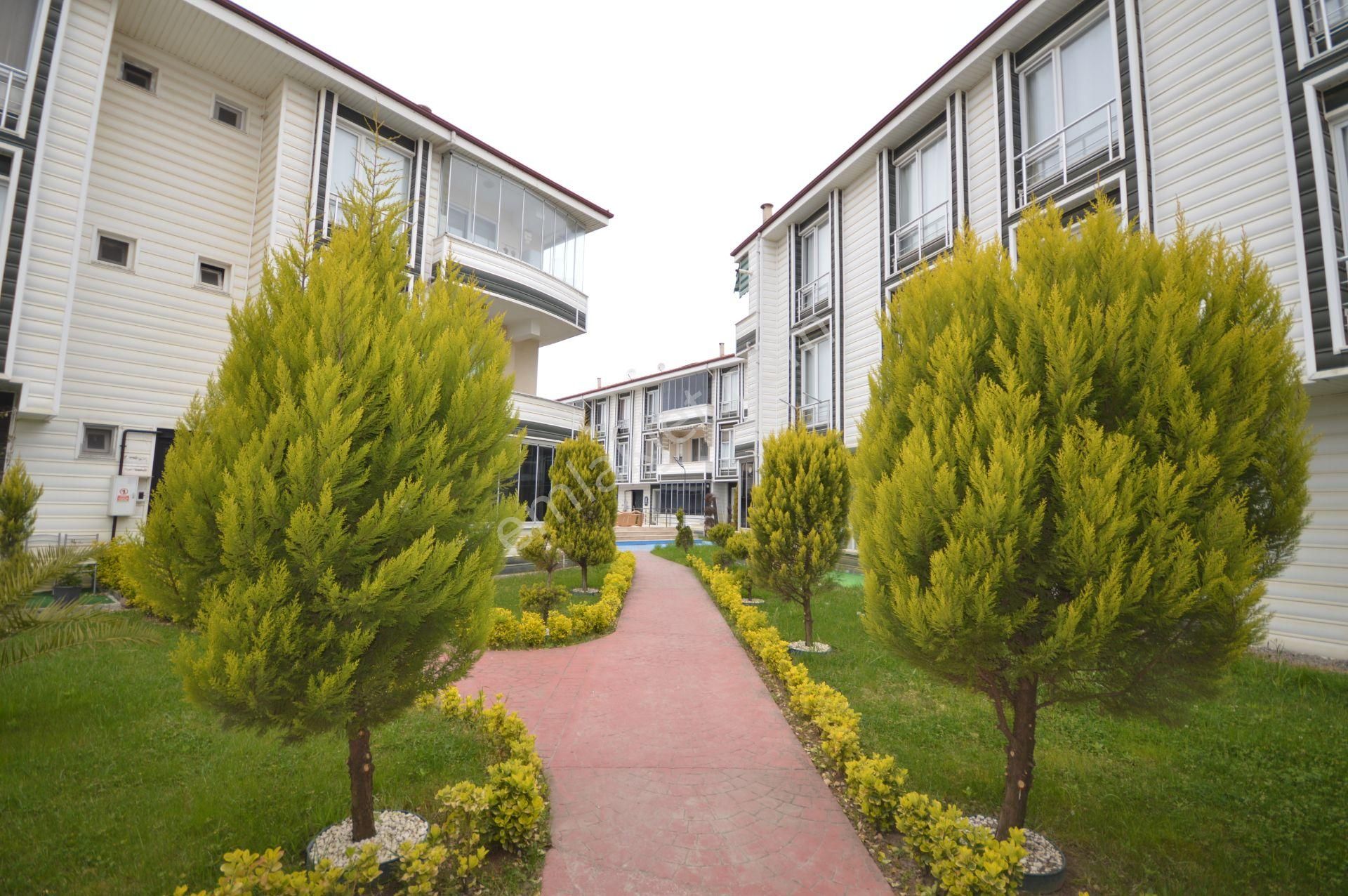 Havuzlu Sitede Yeni Hayat 🏡 Karasu’da Sizi Bekliyor! 🌴