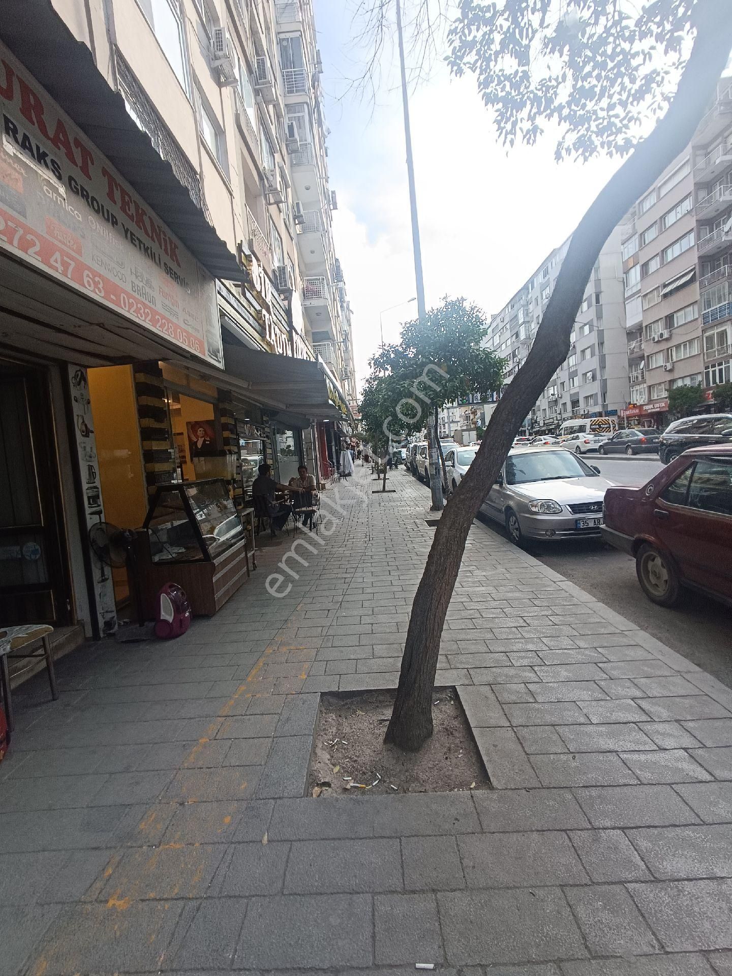 Üçyol 3+1 Geniş Bakımlı Asansörlü Doğalgazlı Satılık Daire
