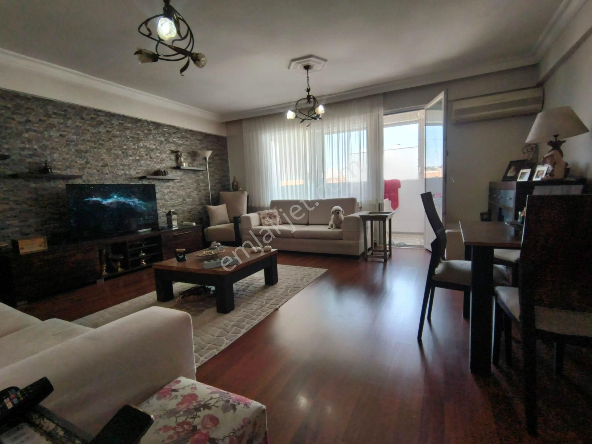 Güzelyalı Park Yakını Masrafsız 3+1