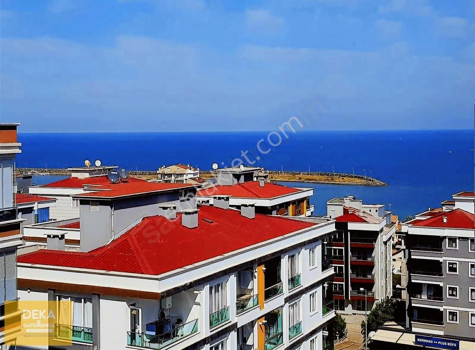 Deka Gayrimenkul'den Tramvaya Cephe Deniz Manzaralı Kiralık 1+1