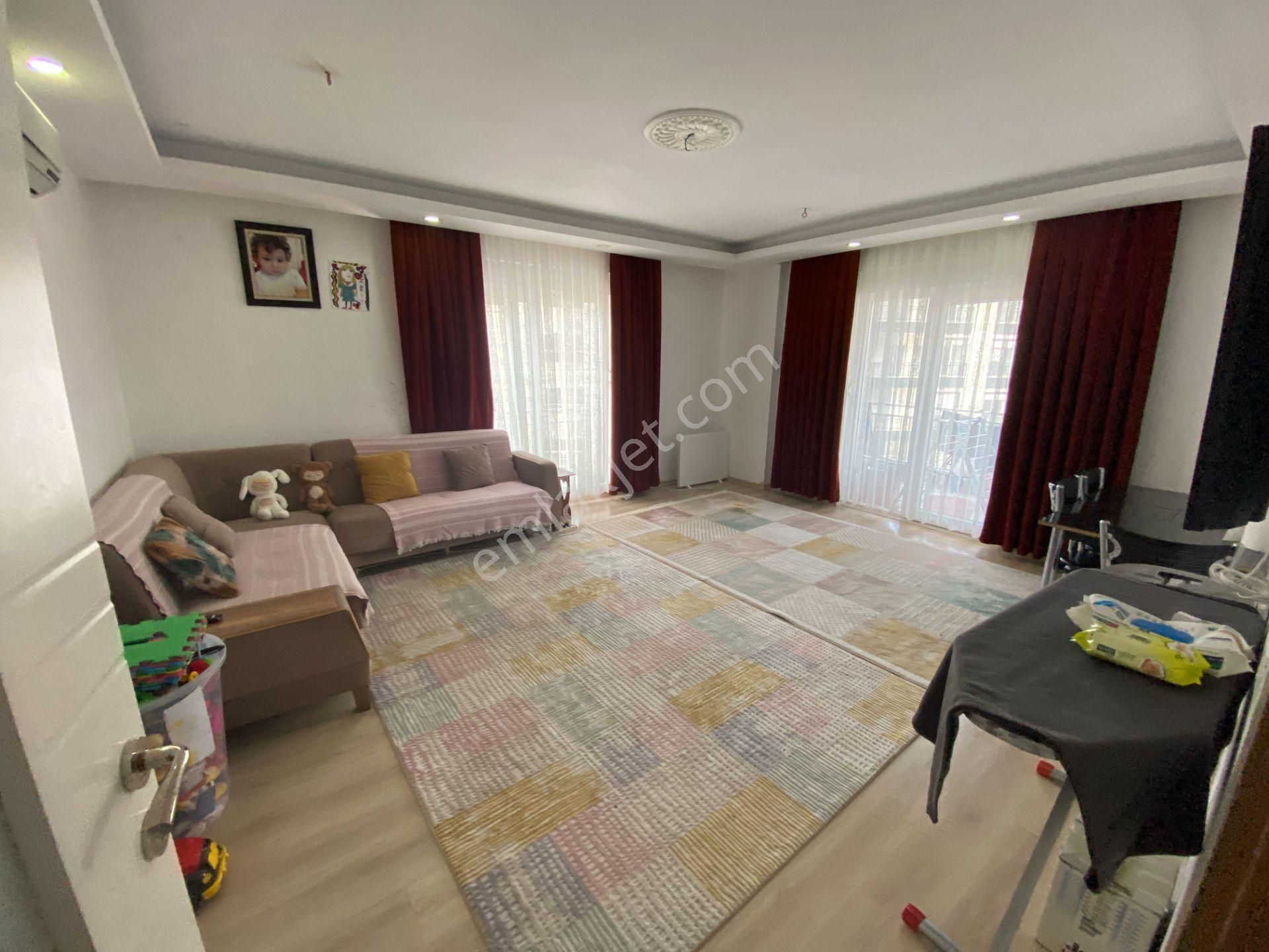 Arakat Asansörlü Geniş 2+1 Daire