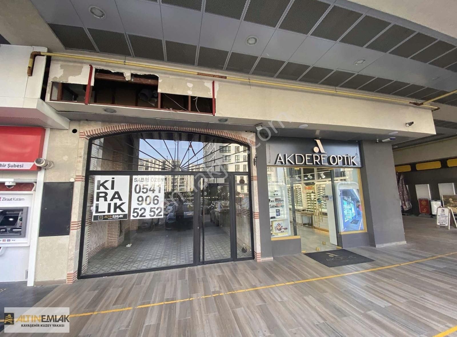 Park Mavera 1'de Bankalar Caddesinde 83 M2 Kiralık Dükkan