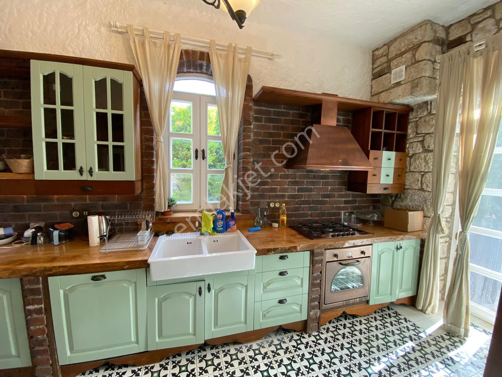 Çeşme Çiftlikköy’de Denize Çok Yakın 650m2 Arsa İçinde 4+1 Satılık Lüks Taş Villa - Görsel 11