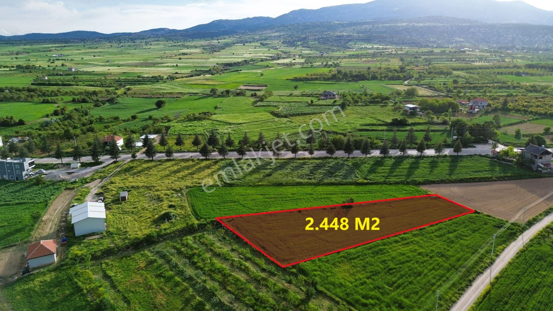 Korkuteli Yeltende Ana Yol Kenarında Satılık 2448 M2 Tarla
