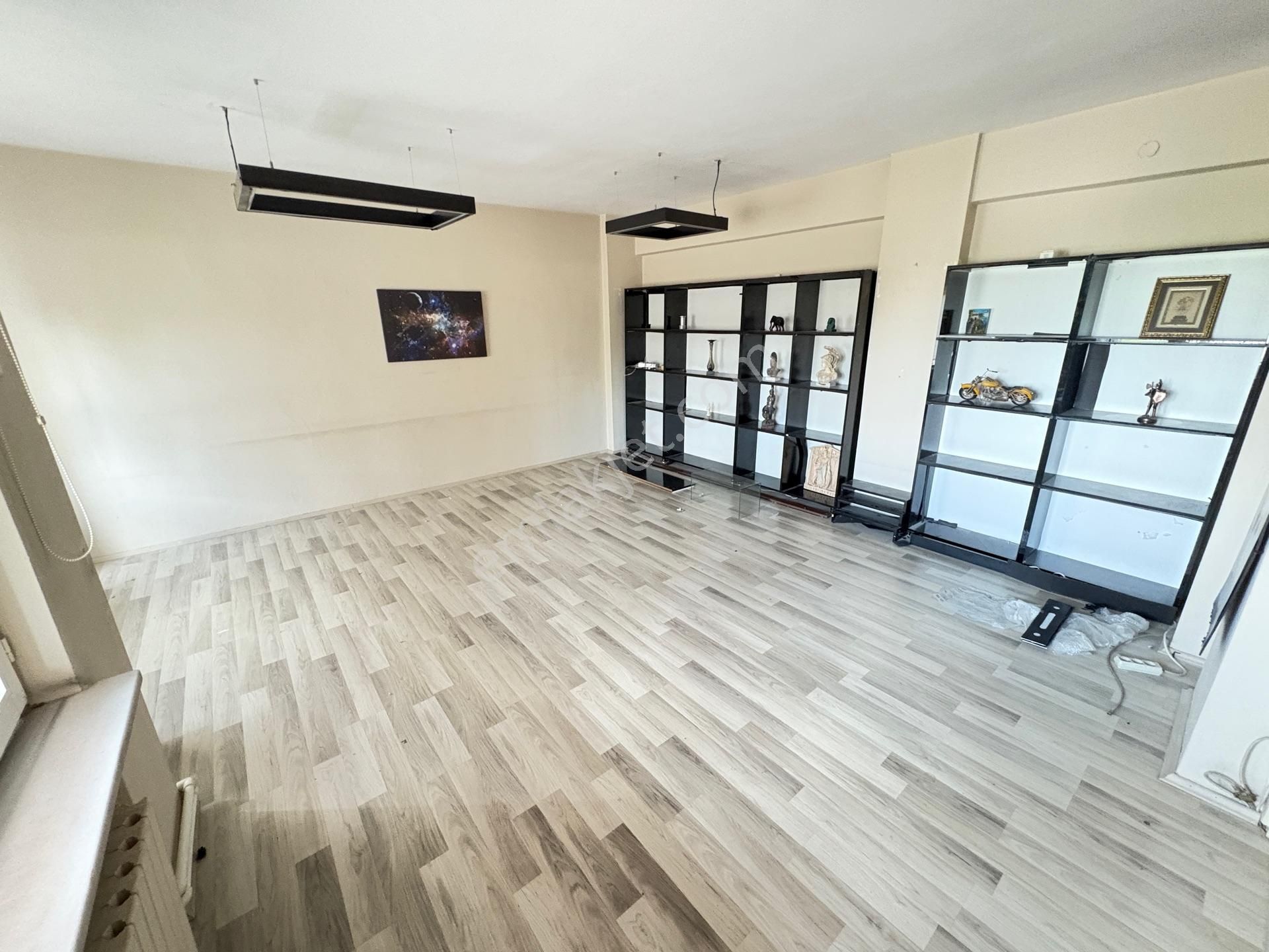 Marmara'dan Taraftar Parkı Yanı 3+1 Kiralık Daire