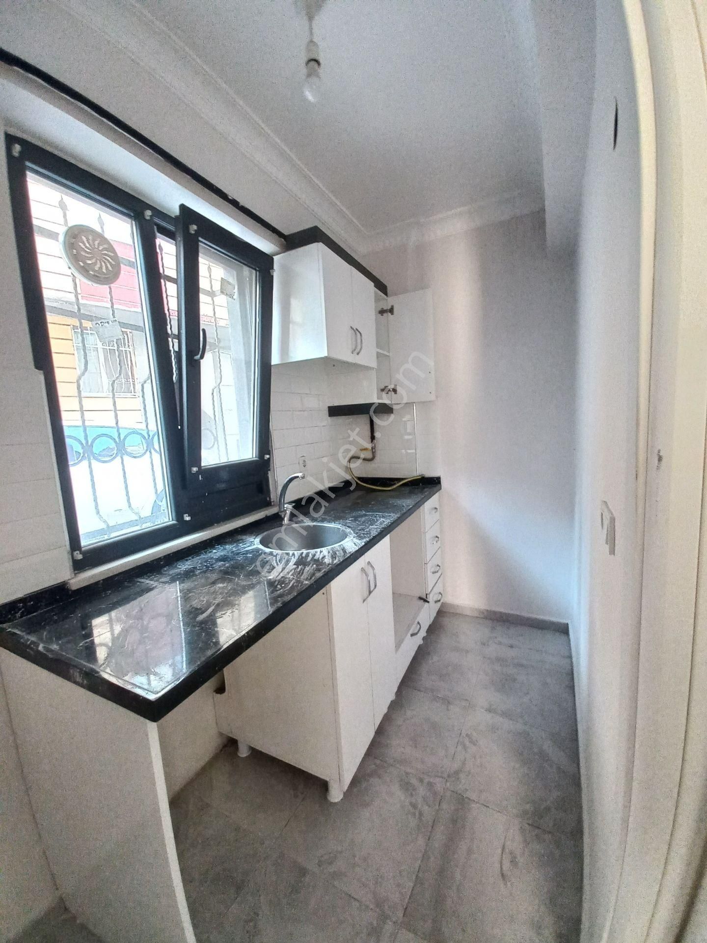 Şeref Emlak Eyüp Esentepe Kiralık Daire 16.500 Tl