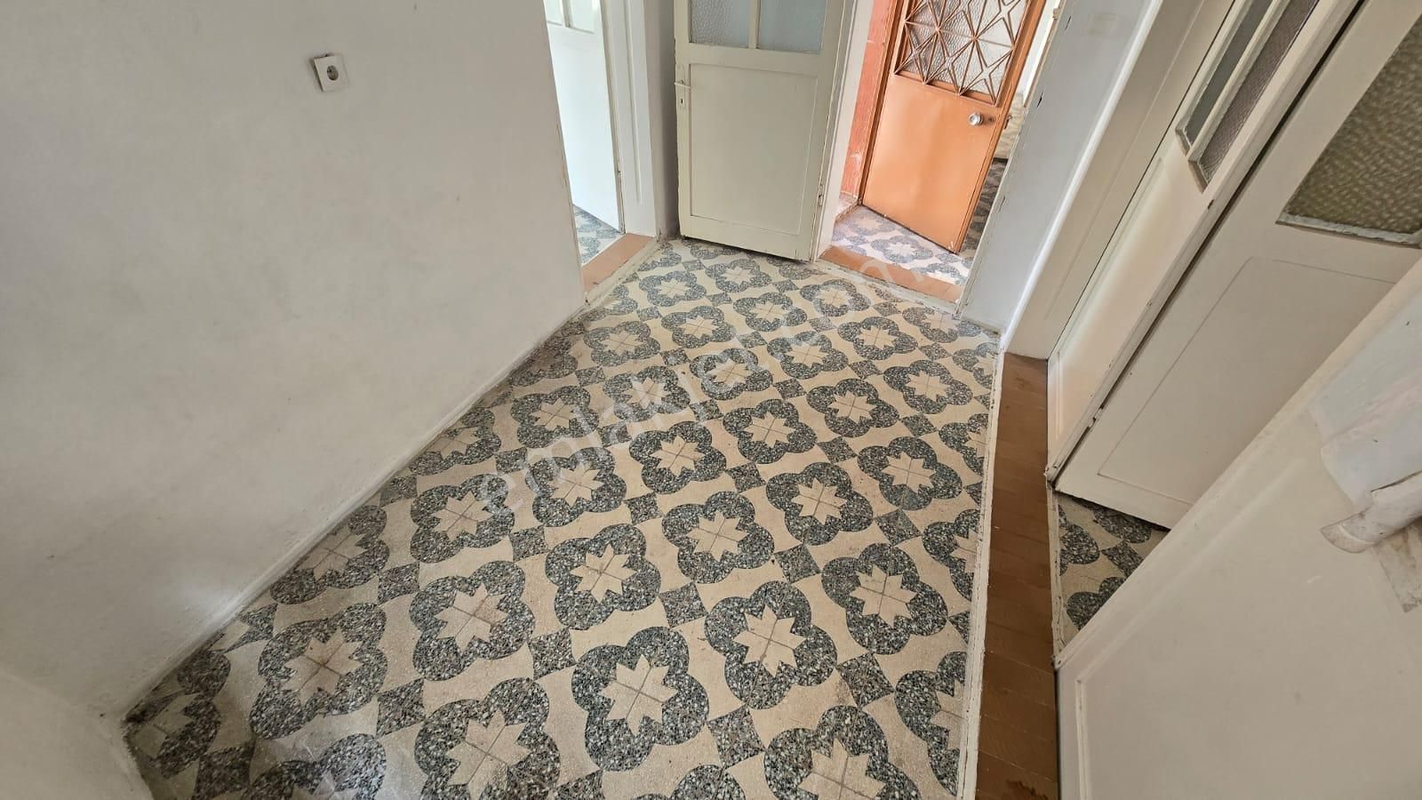 Bornova Serintepe Mah. Satılık 2 Katlı Müstakil Ev - Görsel 16