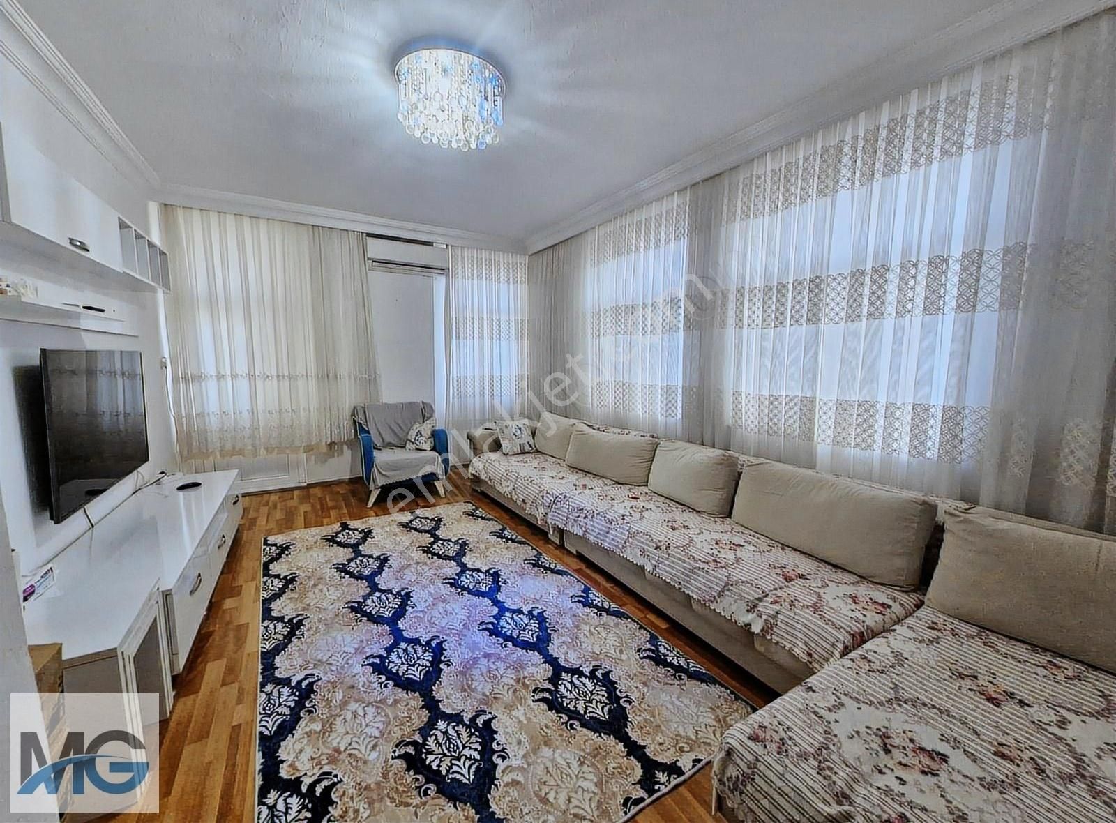 Kavaklıda Kiralık (eşyasız) 3+1 Tek Daire Üzerine