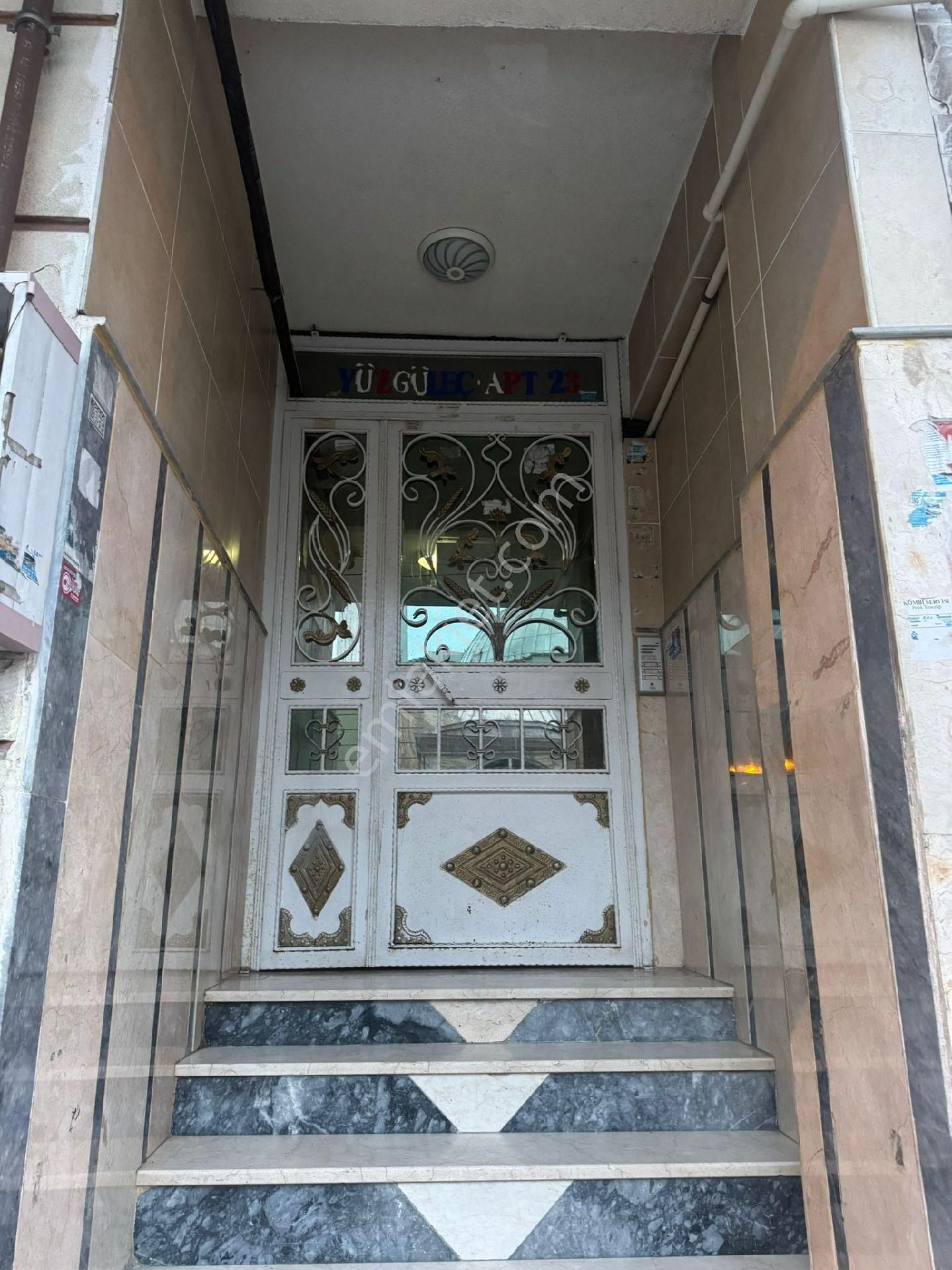 Esenyurt Pınar 2+1 Satılık Geniş Daire