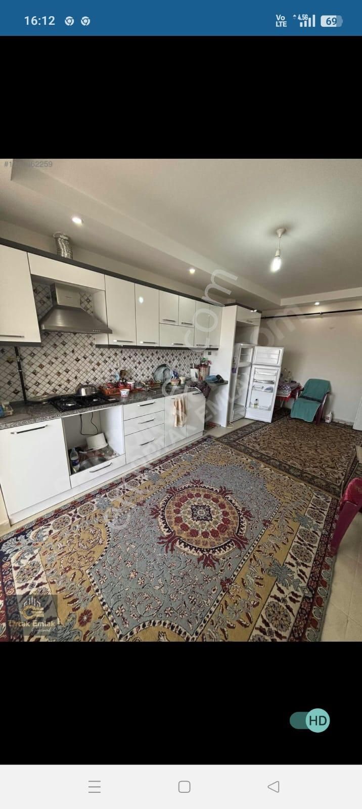 Yeşil Mahalle'de Cadde Üzeri Satılık Sıfır Ayarında 3+1 Daire