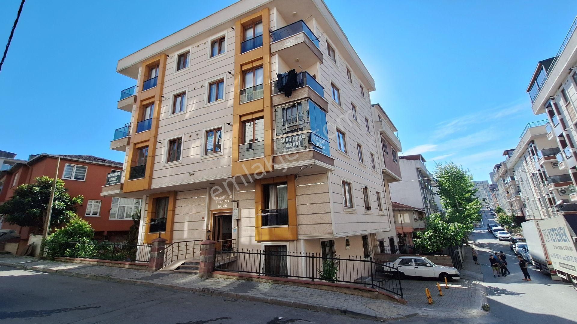 Realty İstanbul Gayrimenkul Emlaktan Satılık 2+1 Ara Kat