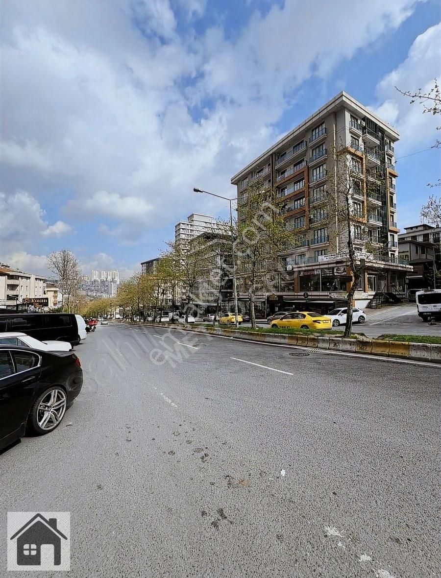 Kiralık Cadde Üzeri İşyeri 280 M2