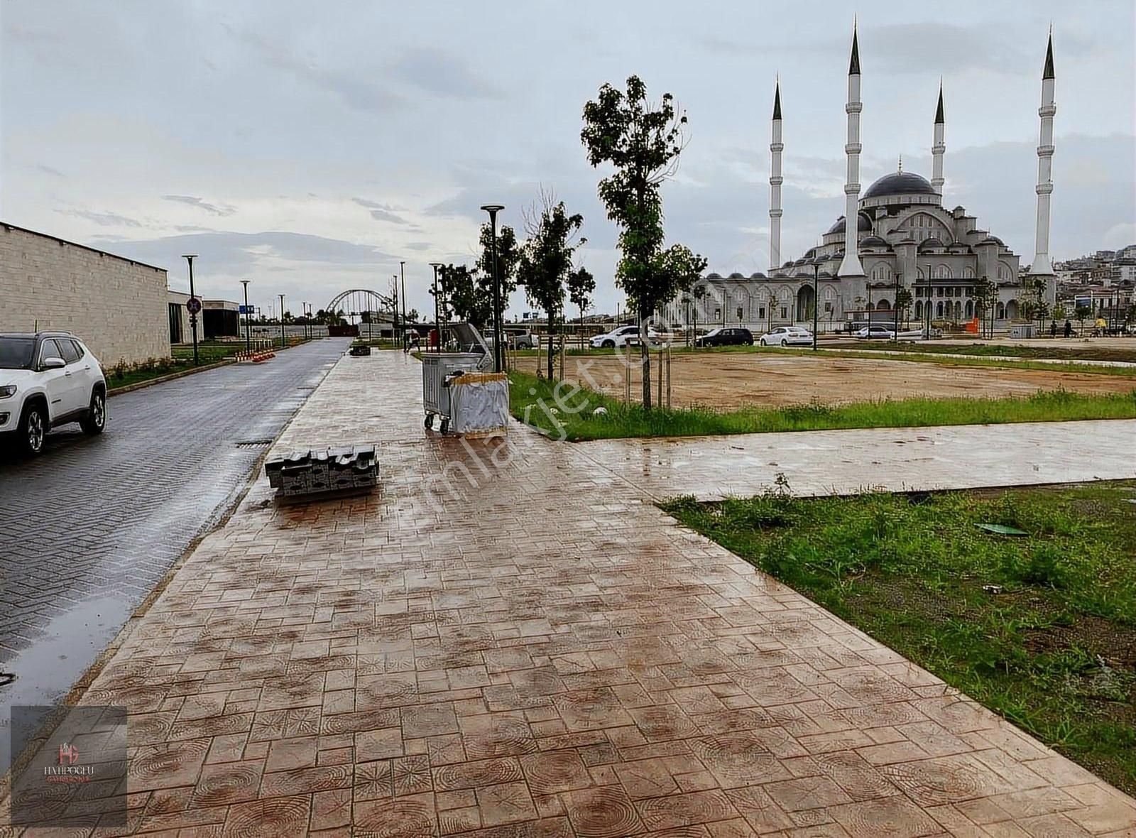 Hatipoğlu Gayrimenkulden Avrasya Pazarında Satılık Dükkanlar