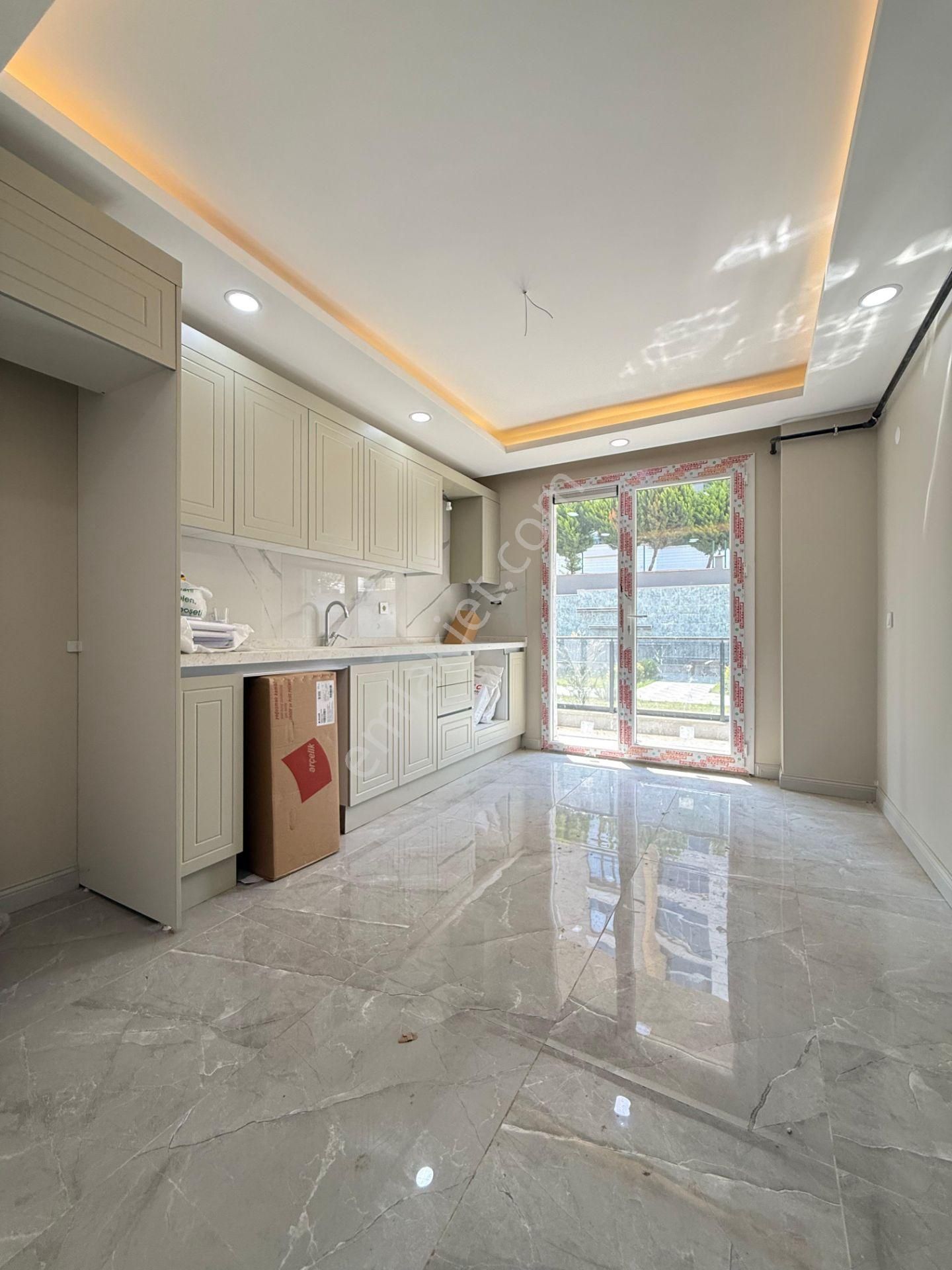 Silivri Yenimahallede 2+1 Satılık Sıfır Lüks Daire ( New Life )