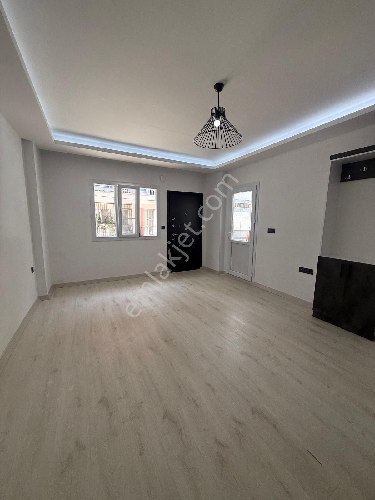 Kuşadası Davutlar Merkezde Satılık Sıfır 1+1 Daire