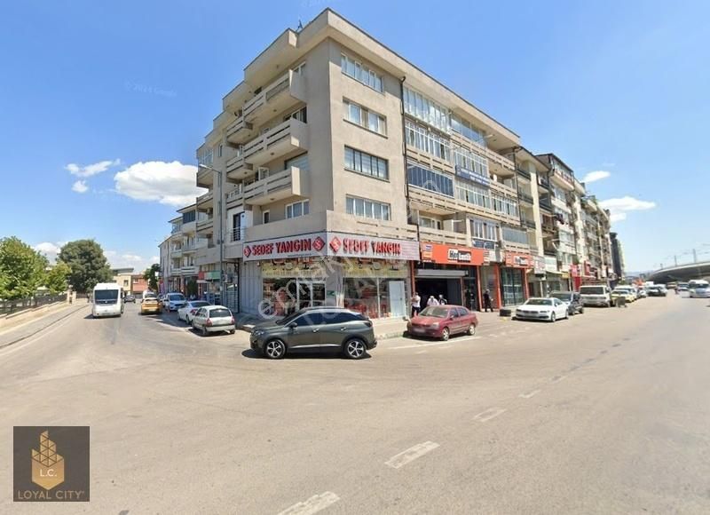 Ankarayolu Cadde Üzerinde Manzaralı Kiralık 3+1 Ofis&büro