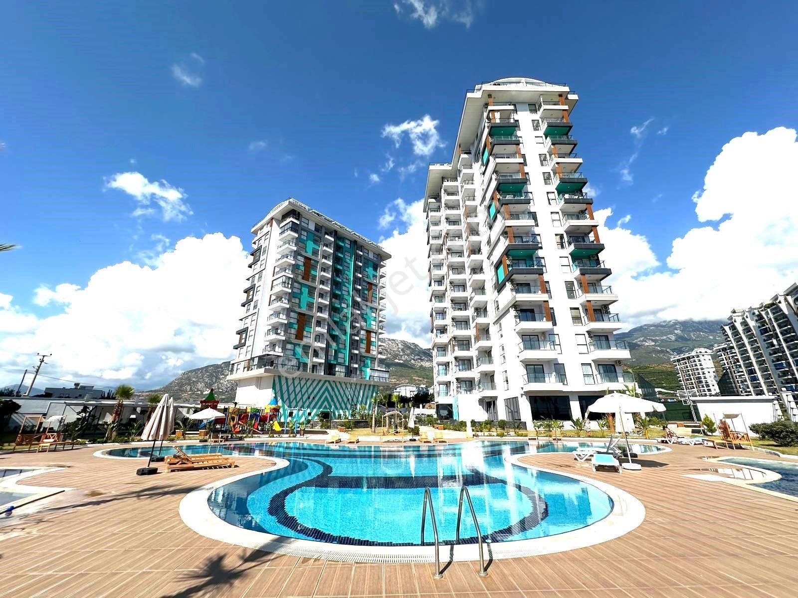 Mahmutlar / Alanya 2+1 Full Aktiviteli Deniz Manzaralı Satılık Ev