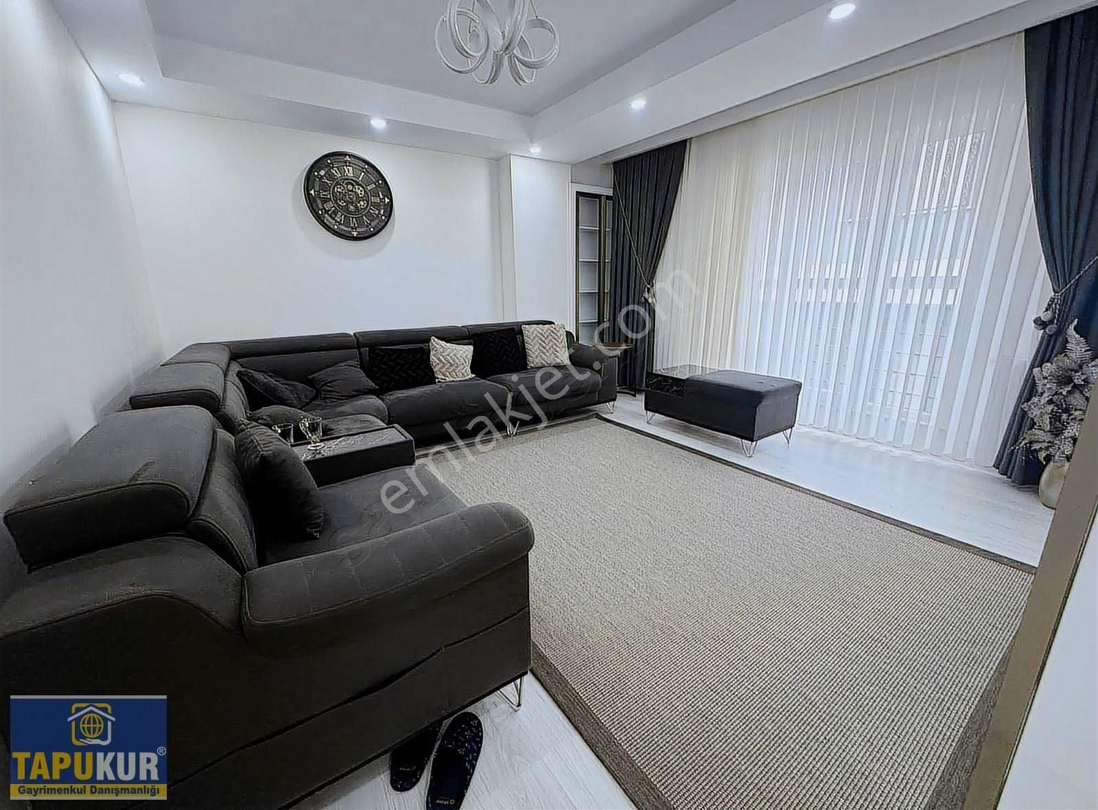 Kocasina'da Merkez Mh 5+1 217 M2 Satılık Dublex