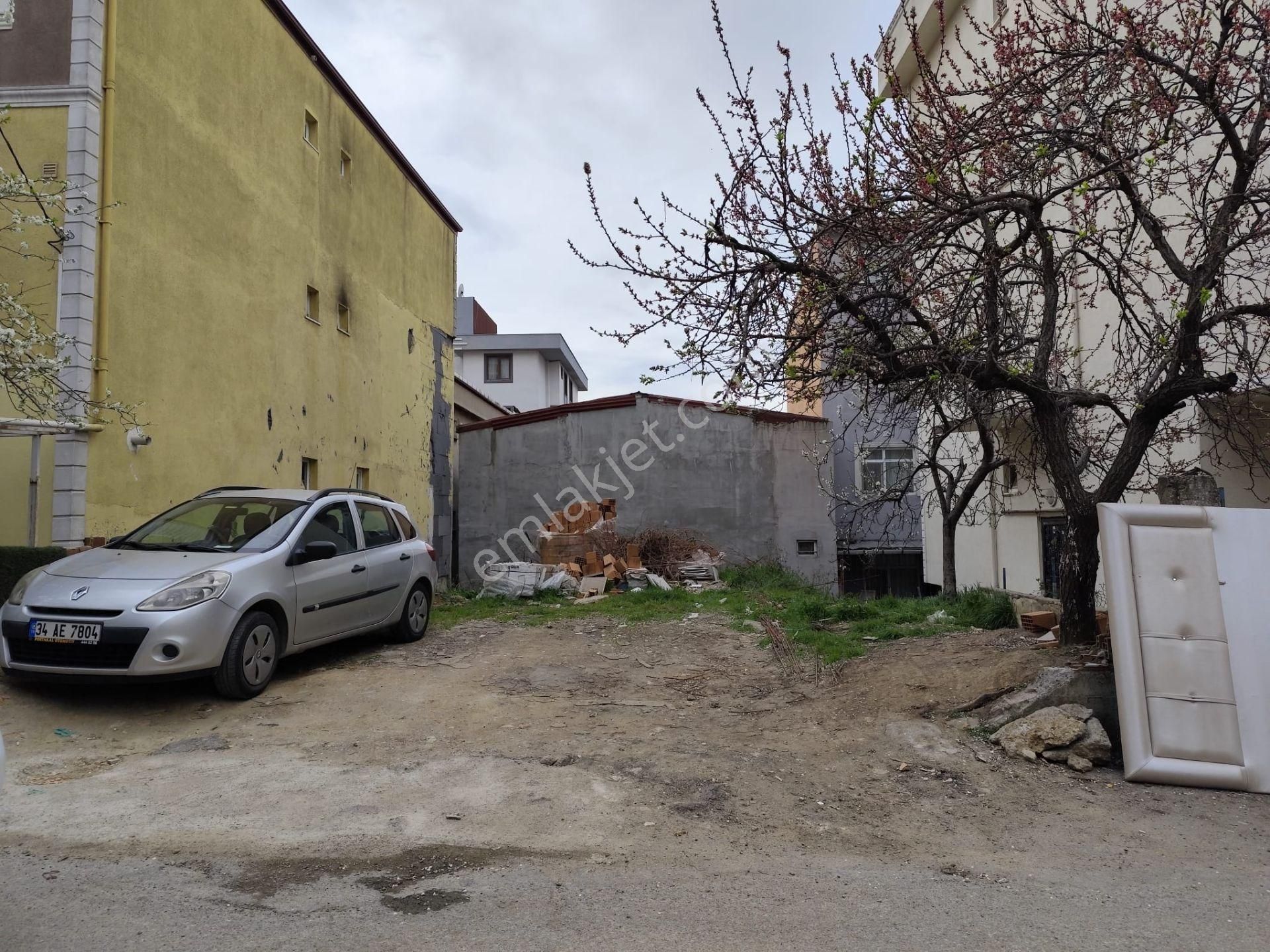 Mertcan Dan Adnan Kahveci Metroya Yürüme 162m2 Fırsat Arsa