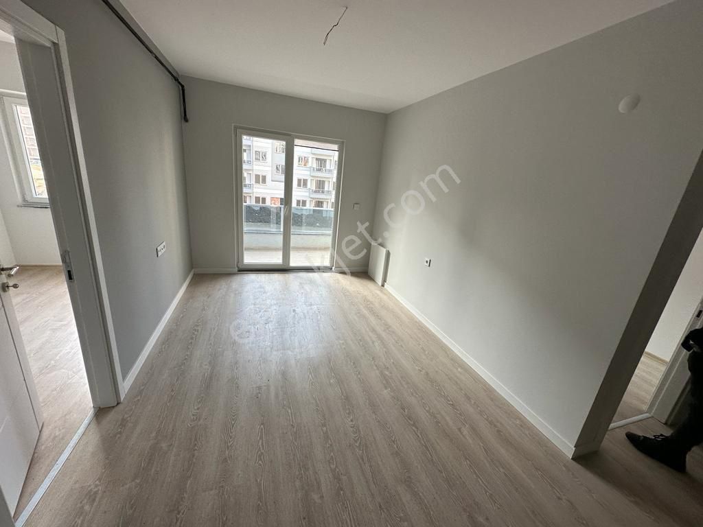 Trend Bulvarda Arakat 2+1 Satılık Daire!!