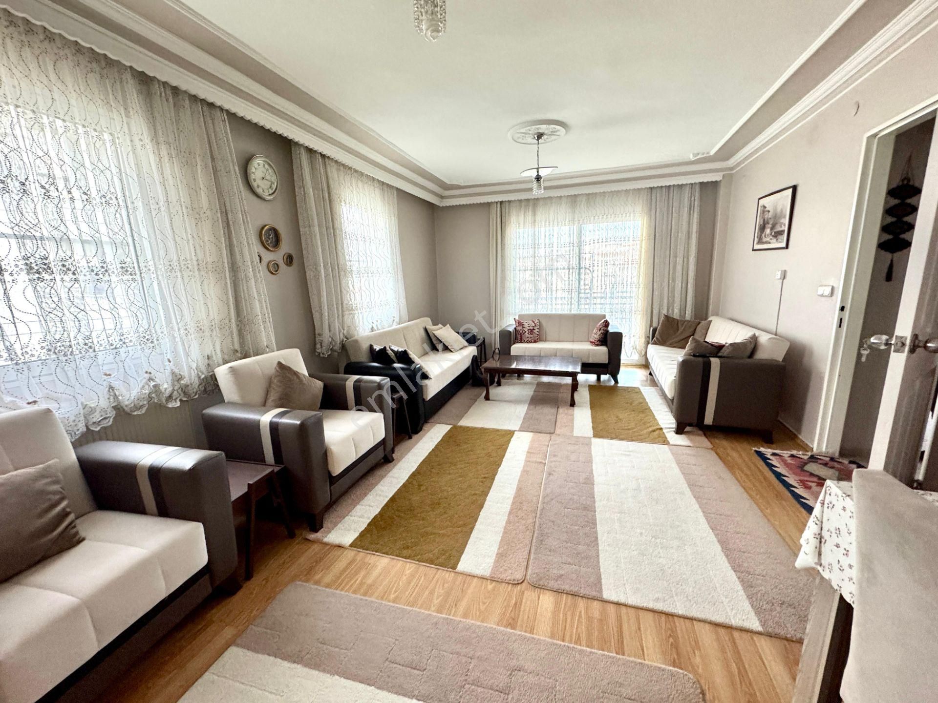 Doğalgazlı Full Eşyalı Ayrı Mutfak Kiralık 2+1 Daire