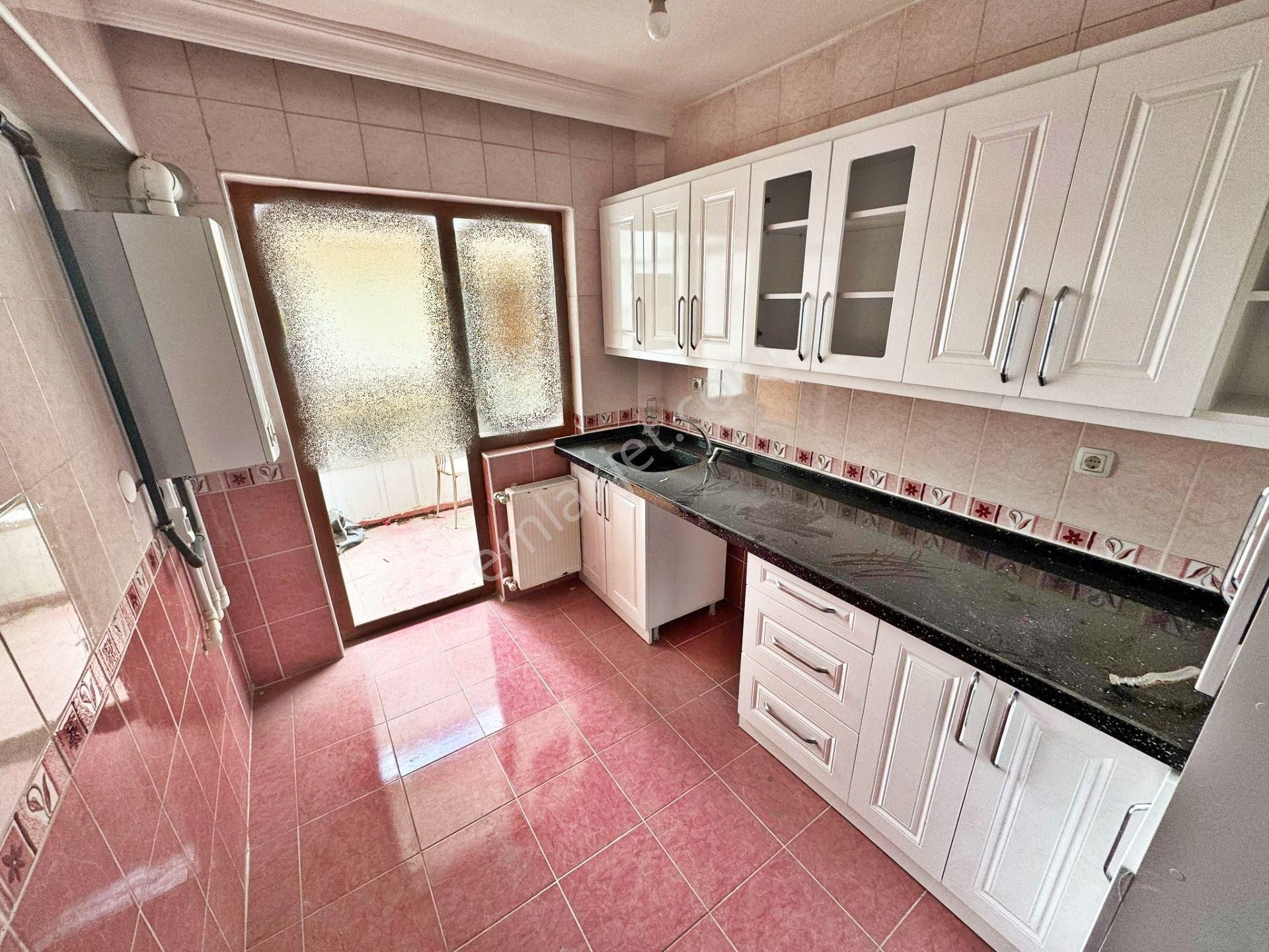 Arven'den Durali Alıç Mah. Cadde Üzeri Ebeveyn Banyolu 3+1 Daire