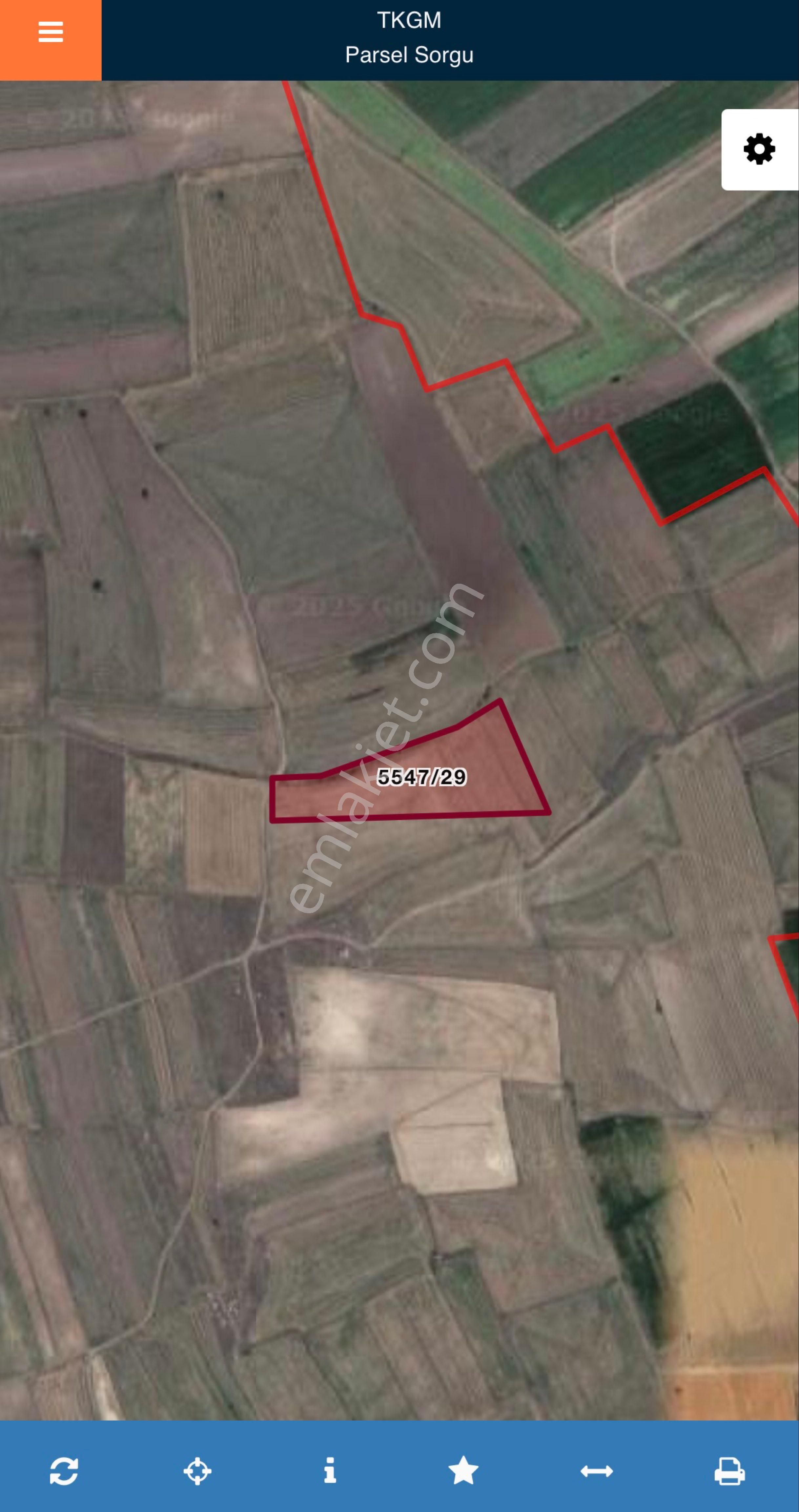 Sarayören'de Kadastro Yoluna 250 M.cepheli Ve Suyu Olan Tarla