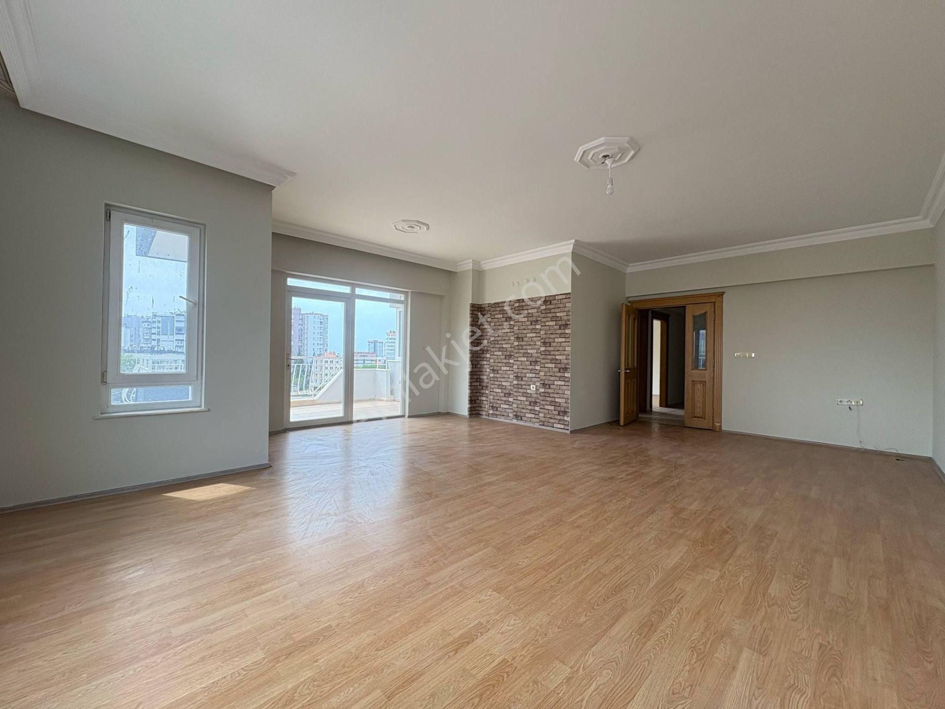 Şafak Emlak Kiralık Şirinyalı Sitede 3+1 165m2 Ara Kat