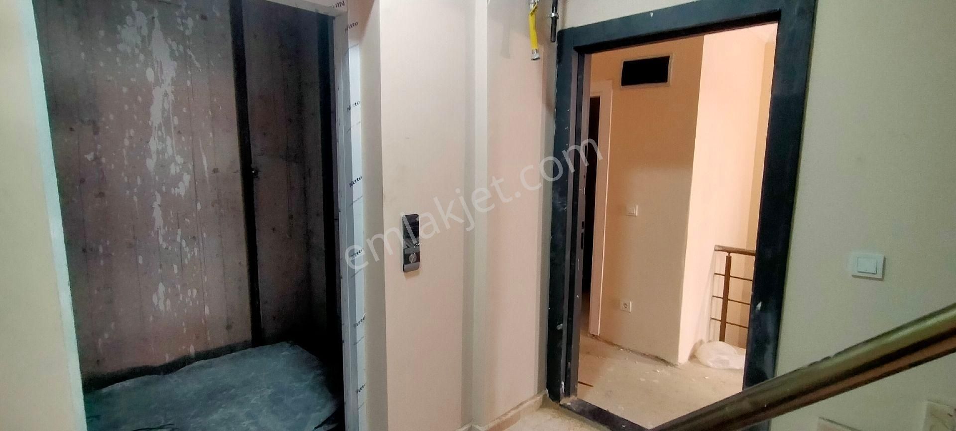 Sancaktepe Satılık 4+1 150m² Tersdubleks Kendine Ait Bahçe Terası Mevcuttur