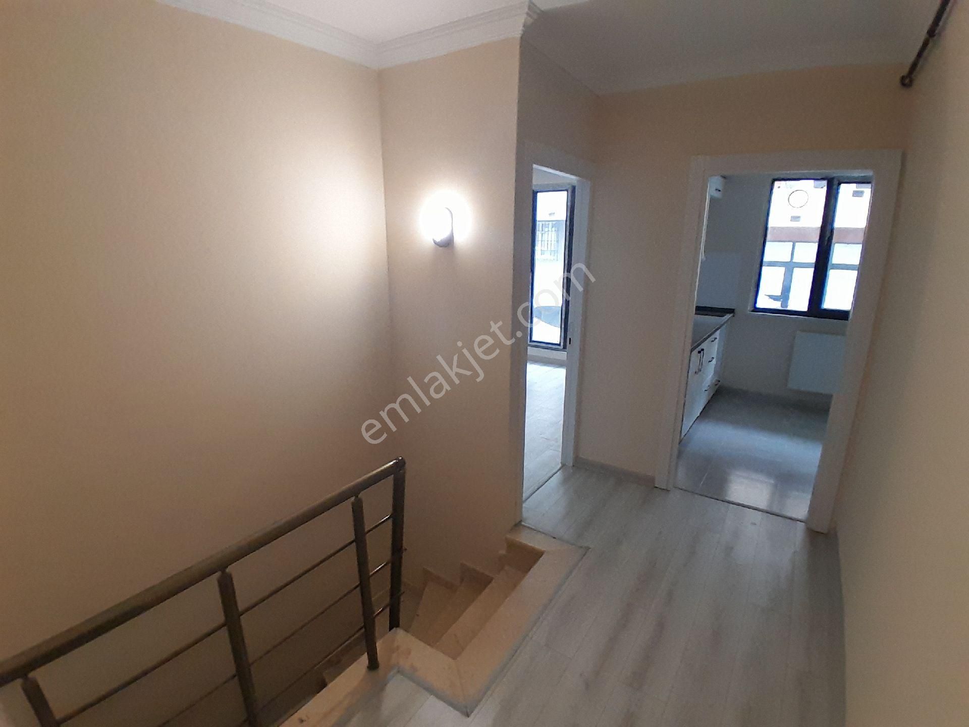 Sancaktepe Satılık 4+1 150m² Tersdubleks Kendine Ait Bahçe Terası Mevcuttur - Görsel 2