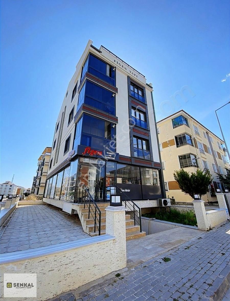 Şenkal Gayrimenkul'den İstasyon Mahallesi'nde 2+1 Kiralık Daire