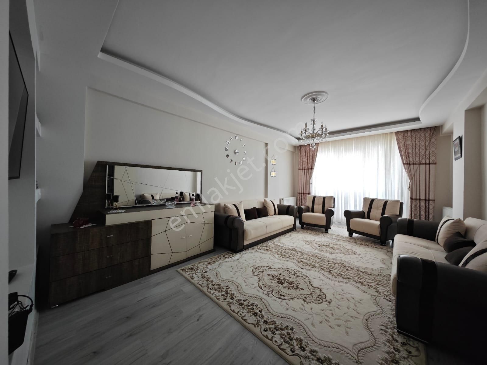 Bostancık Caddesi Üzerinde Asansörlü Teras Balkonlu 3+1 Ara Kat Satılık Daire !!