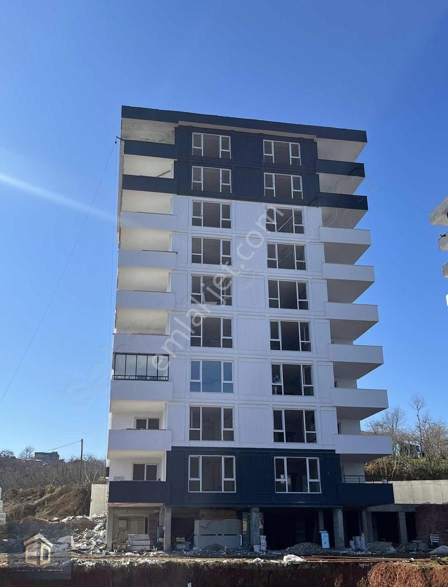 Yalıncak'da Satılık 170m2 3+1 Full Deniz Manzaralı Daire