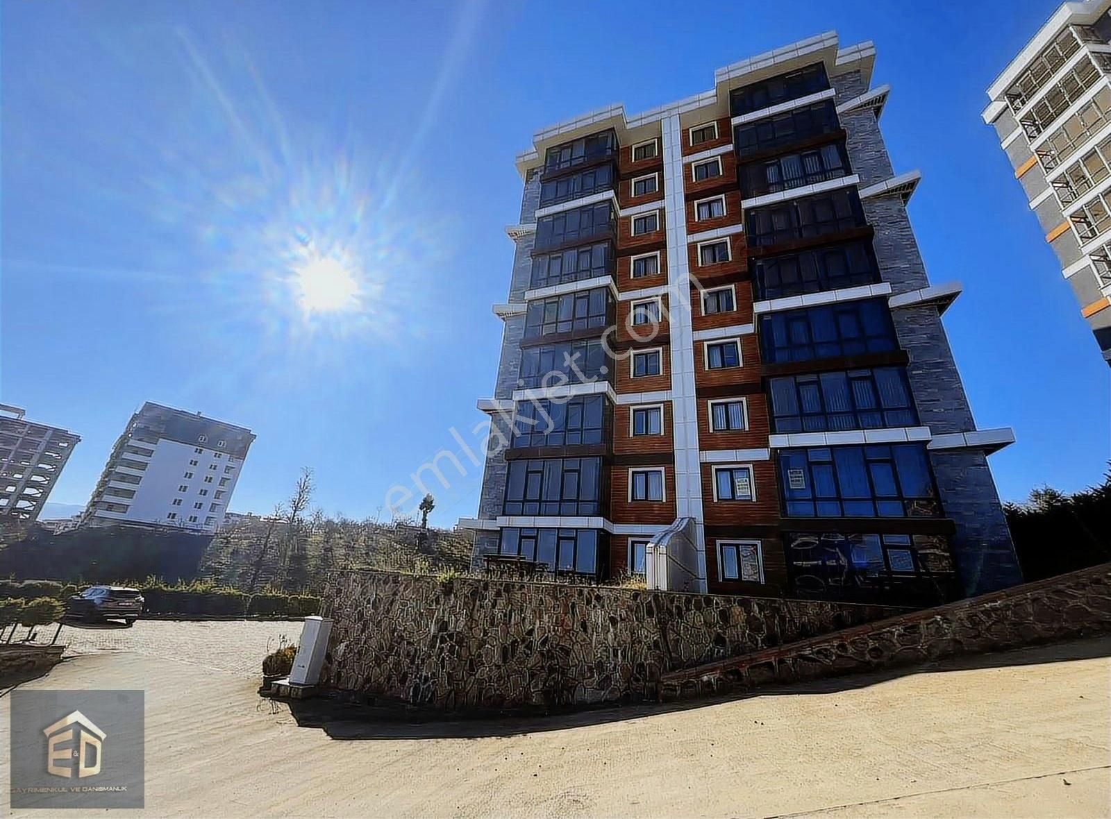 Yalıncakda Otel Konforunda Satılık 2+1 Eşyalı Daire