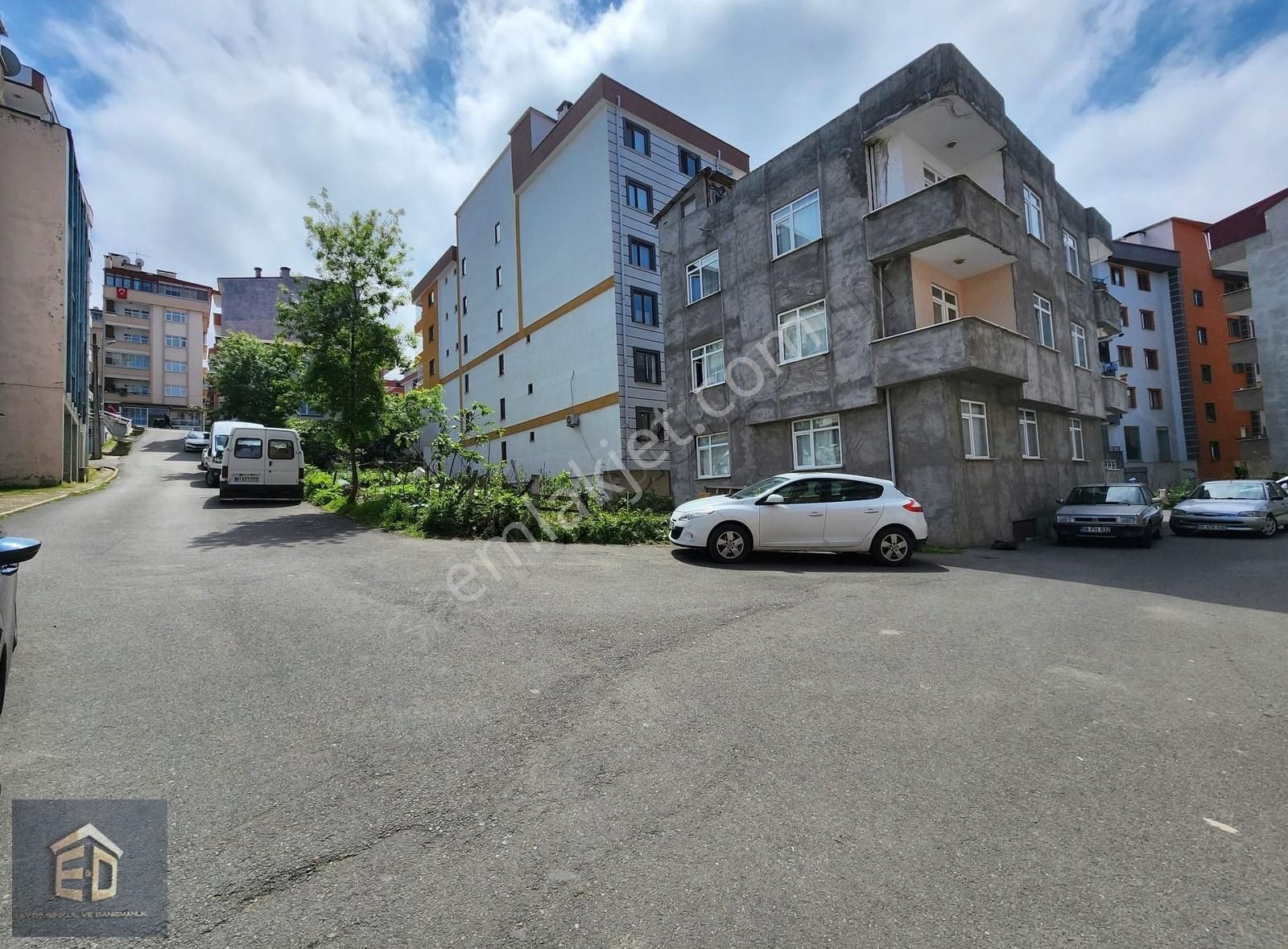 E&d Gyo'dan Trabzon Pelitli'de 223 M² Ticrai+konut İmarlı Arsa