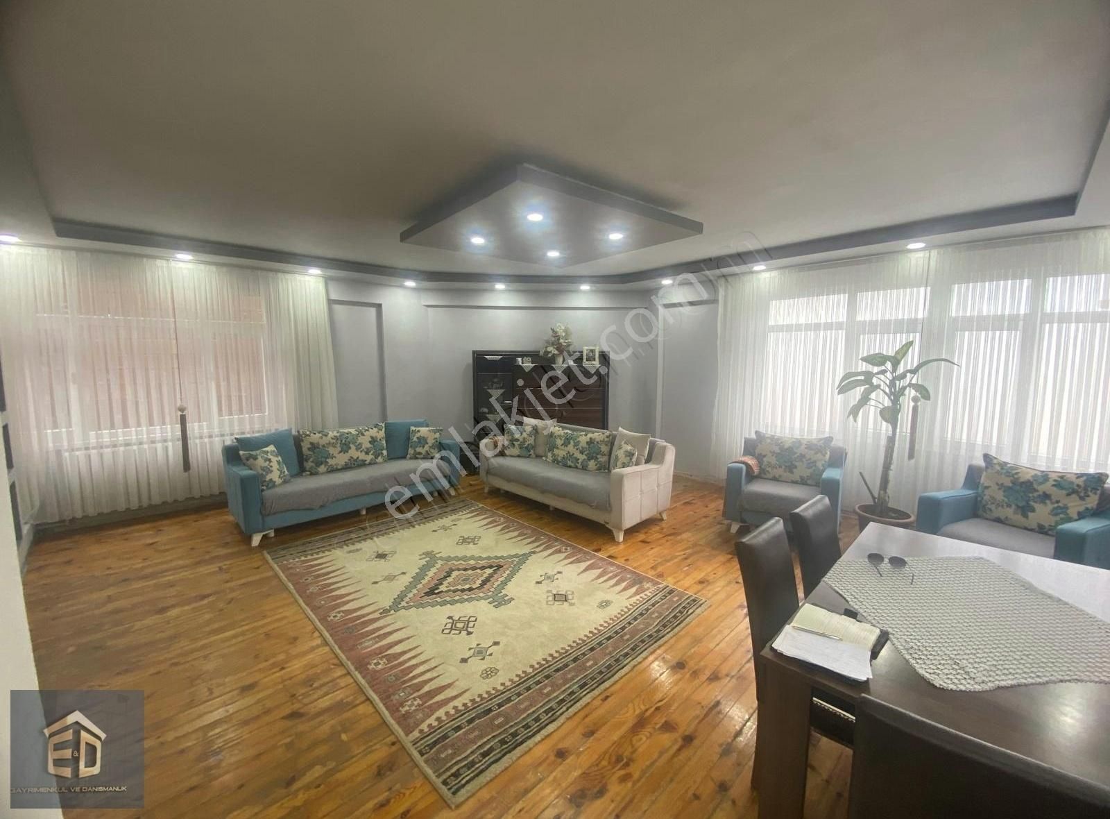 Trabzon Cumhuriyet Mah. Satılık 2+1 Doğalgazlı Daire