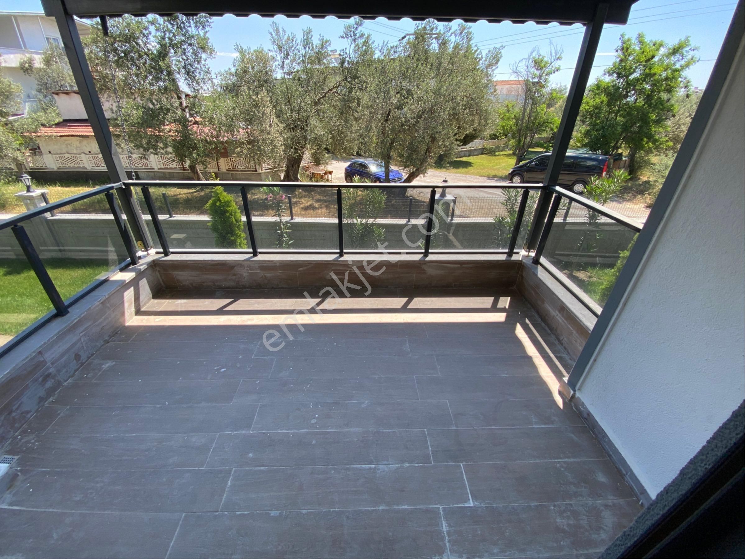 Güçlü Kardeşlerden Gürede Denize Yakın 3+1 Villa - Görsel 14