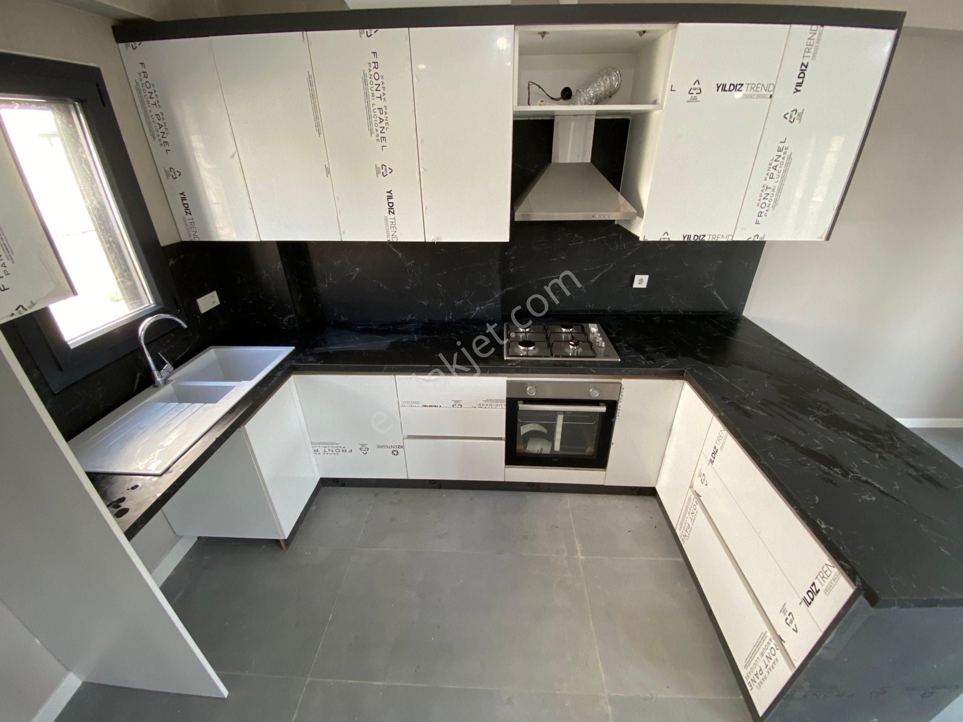 Güçlü Kardeşlerden Gürede Denize Yakın 3+1 Villa - Görsel 19