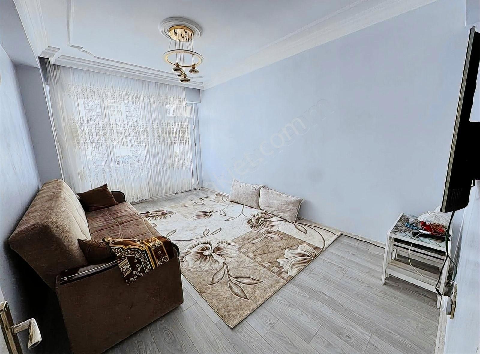 Ceylan Avm Civarı Satılık 3+1